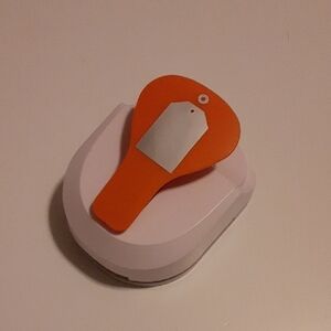 Fiskars Tag Maker with Built-in Eyelet Setter